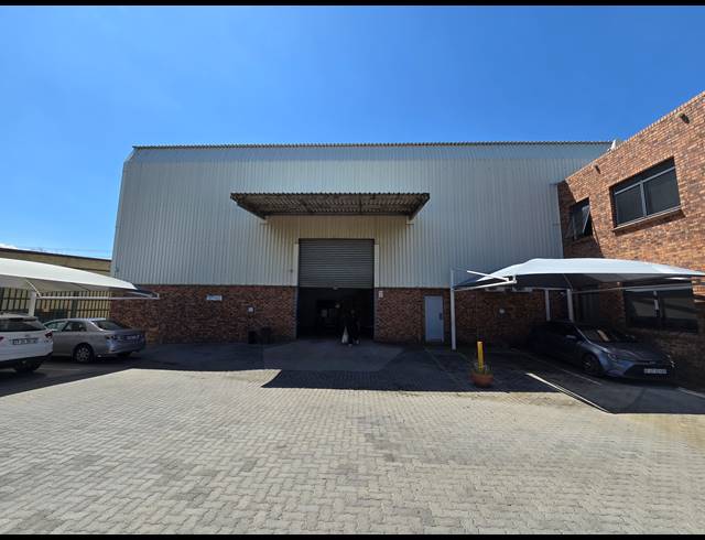 3,384M² WAREHOUSE TO LET IN TUNNEY